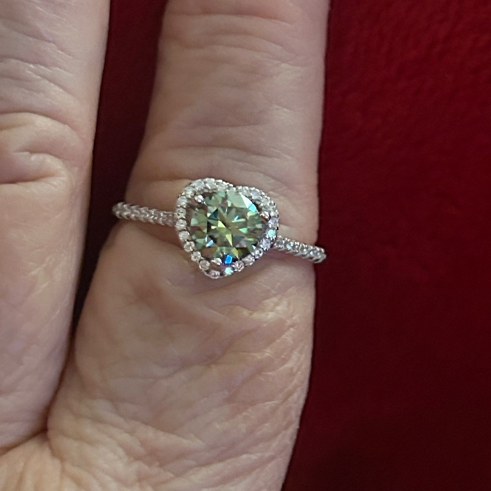 Luxury‎ Green Moissanite Diamond heart ring size 10 Retail $699
